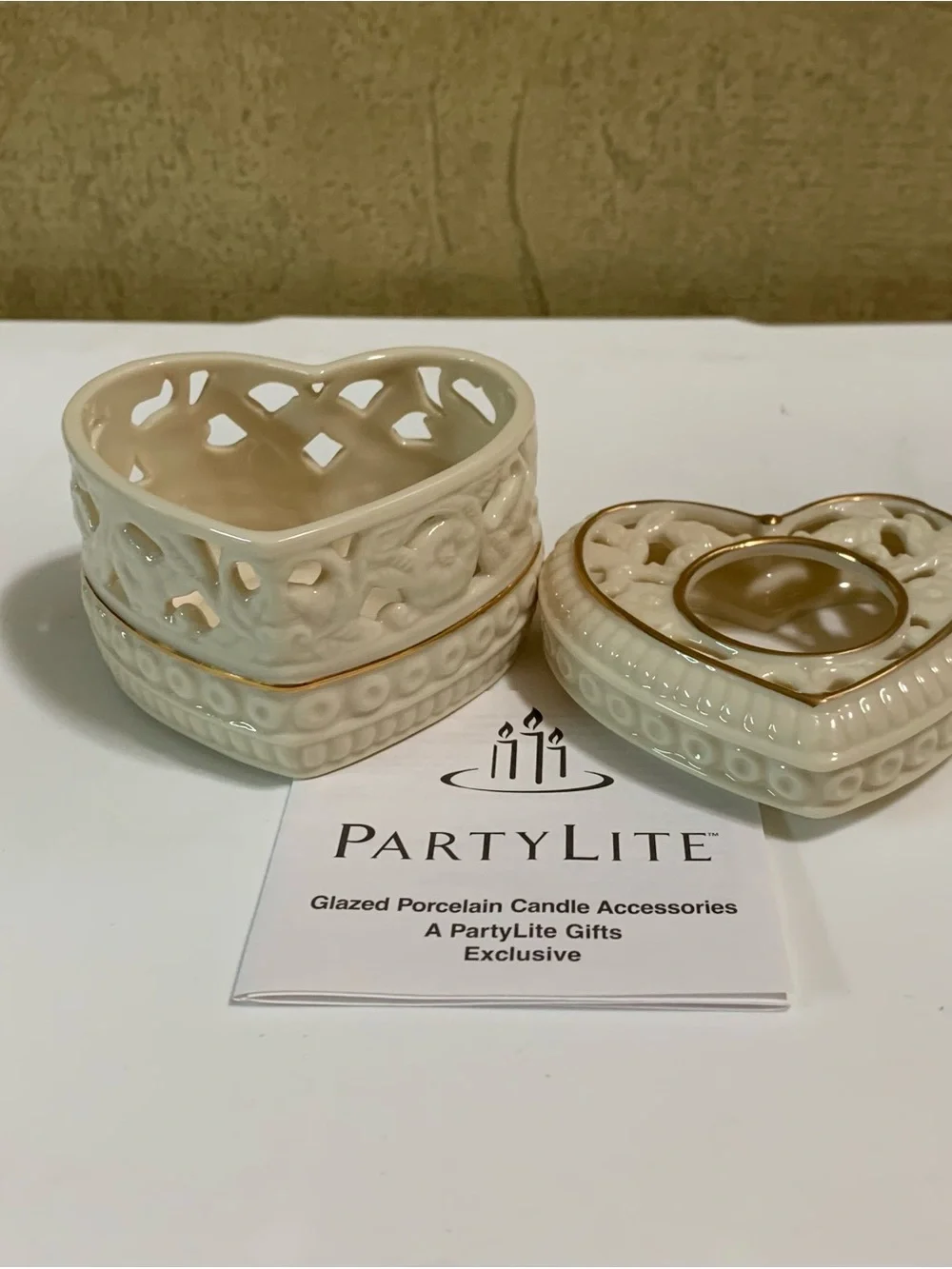 PARTYLITE Victorians Heart Porcelain Tealight Candle Holder P7297 NEW in Box